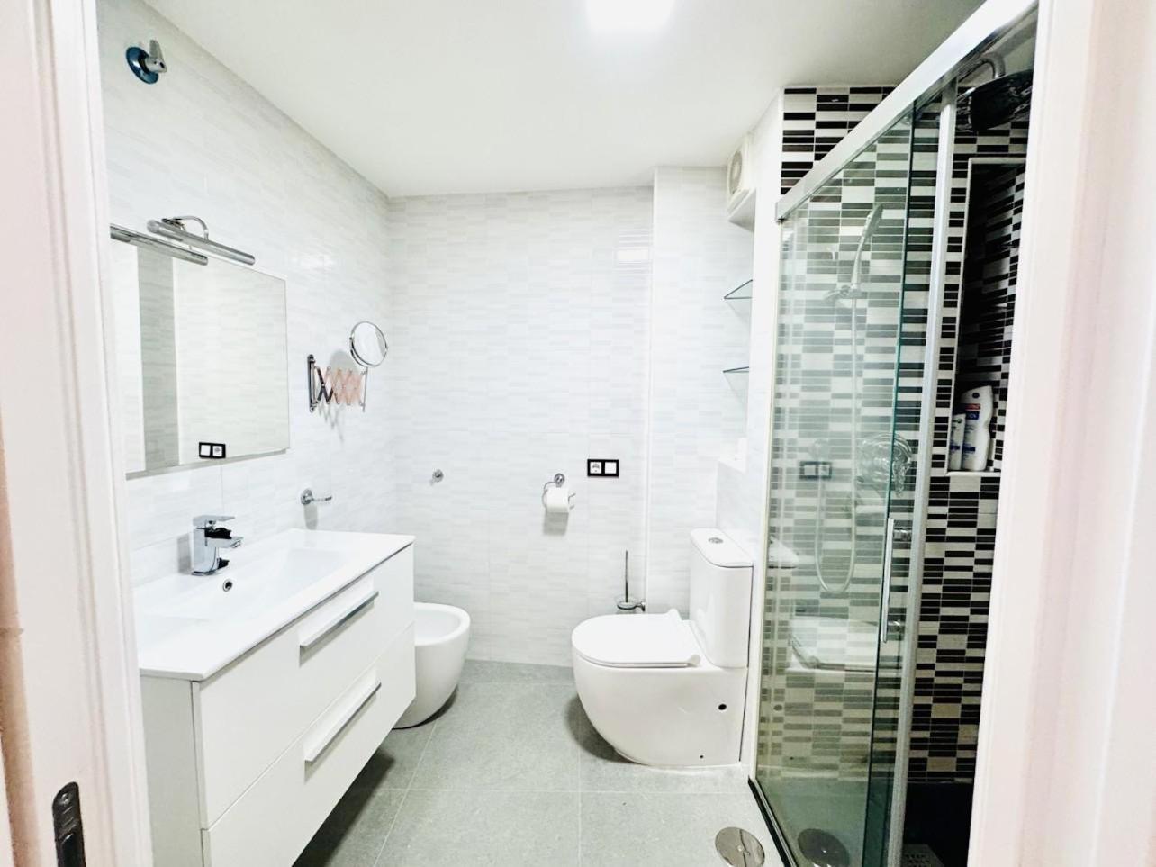 Family Apartment In The Malaga City Center Eksteriør billede